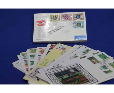LOT OF 530 BRITISH FIRST DAY COVERS
pre 1984
