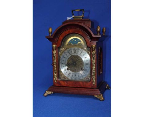 REPRODUCTION MANTEL CLOCK OF GEORGE III DESIGN
27 cm high