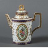 Kännchen mit Blumenmalerei Königliche