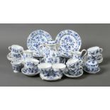 Kaffeeservice "Zwiebelmuster" für 10