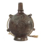 Schenk-/Trinkgefäß mit Maskaron