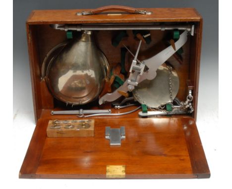 County Weights and Measures - a set of scales, 7lb Outdoor Balance, by W T Avery, Birmingham, for the Borough of Kidderminste