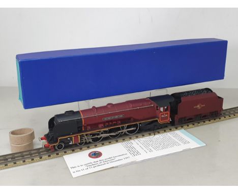 A boxed Hornby Dublo Never Was Halcyon LT22 'Duchess of Abercorn', M, box Nr perfect, complete with reproduction instructions