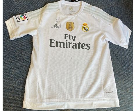 Sold at Auction: DAVID BECKHAM SIGNED WHITE REAL MADRID CF REPLICA JERSEY,  SHORT-SLEEVED, LFP LA LIGA SLEEVE BADGE