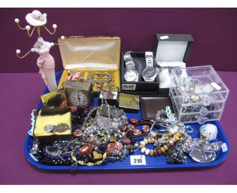 Assorted Modern Costume Jewellery, including chunky Middle Eastern style hinged bangle, Wedgwood Jasperware and other dress r