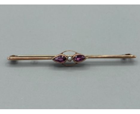 9ct gold tourmaline and seed pearl bar brooch 2g gross