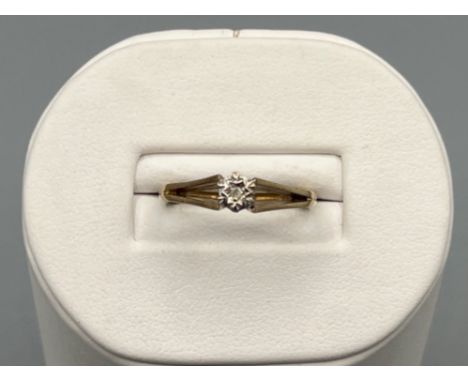 Vintage 9ct gold diamond solitaire ring. Size M (2.5g)