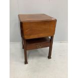 A late Victorian mahogany drop flap occasional table, width 89cm extended, height 69cm***CONDITION