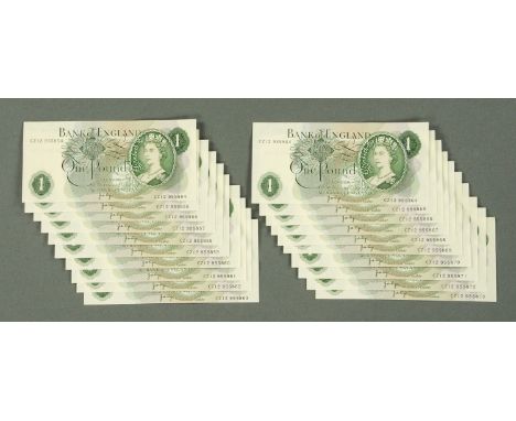 Elizabeth II, Bank of England Series "C" Portrait Issue £1 banknotes, prefix CZ12, consecutive numbers 955854 through to 9558