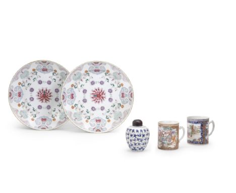 TWO FAMILLE ROSE 'MANDARIN PATTERN' TANKARDS, A PAIR OF FAMILLE ROSE DISHES AND A BLUE AND WHITE SOFT-PASTE 'BOYS' GINGER JAR