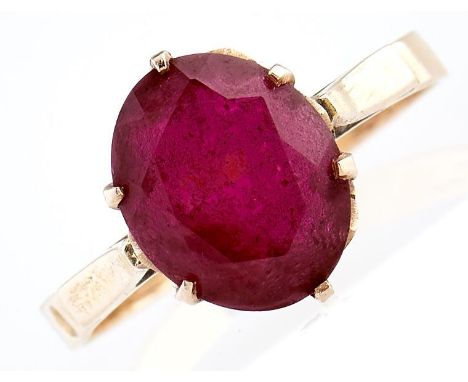 A synthetic ruby ring, in gold, foreign control mark and 14k, 2.3g, size P 