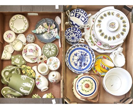 Miscellaneous ceramics, to include Wedgwood green jasper dip trinket dishes, dressing table boxes and covers, Hammersley cup 