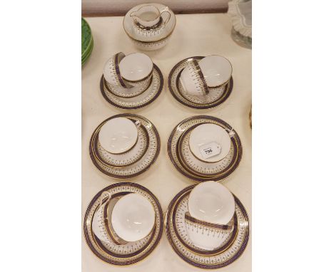 A Copeland cobalt and gilt bordered bone china tea service, 1904-54, plate 17cm, printed mark, pattern B3677 (30) 