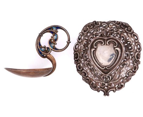 A Victorian heart shaped, die stamped silver bonbon dish, 80mm l, by William Devenport, Birmingham 1897 and a continental sil