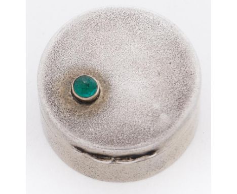 A Victorian silver gilt pill box, the lid set with a green stone en cabochon, 29mm diam, by J S Bell and L Willmott, London 1