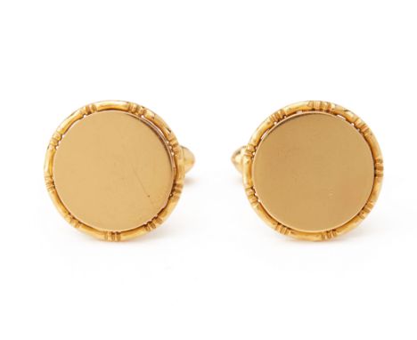 A PAIR OF GOLD CUFFLINKS Of plain circular design Chinese character marks to reverse 1.5cm diameter 8g For condition reports 