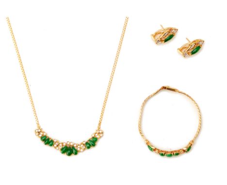 A SUITE OF DIAMOND AND CABOCHON JADE JEWELLERY
Comprising a necklace; a pair of earrings and a bracelet, in 18k gold, with dr