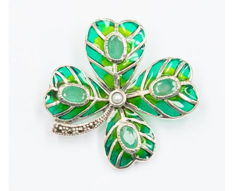 A plique a jour silver brooch/pendant in the form of a clover leaf, each leaf set with faceted emerald, length approx 35mm, r