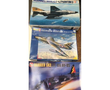 Tamika 1:32 scale model kit McDonnell Douglas F-4J Phantom II, Revell Hawker Hunter FGA 9/MK.58, Airfix &nbsp;1:24 Harrier GR