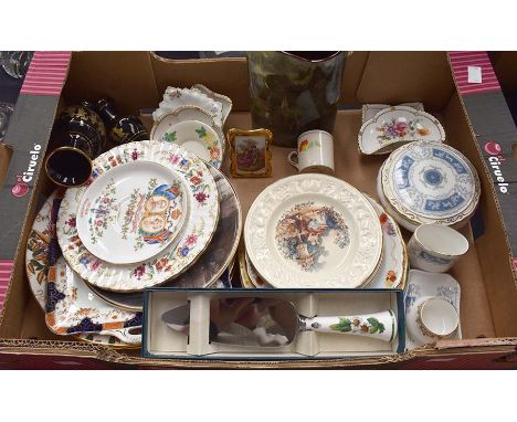 A collection of Royal Crown Derby ceramics including Derby Posies trinket dishes Mikado and Olde Avesbury dinner plates, a 19