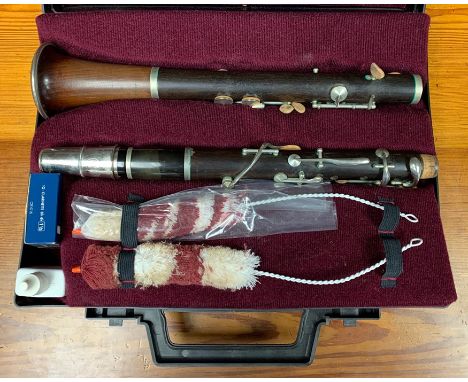 A clarinet by J. R. Lafleur &amp; Son, London, with Vandoren mouthpiece, in fitted case