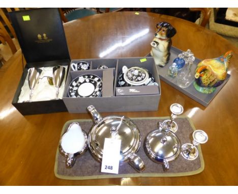 A mixed lot to include: A vintage Dachshund teapot (A/F), a vintage rooster teapot, Sia tea set, a chromed tea set, 2 Arthur 