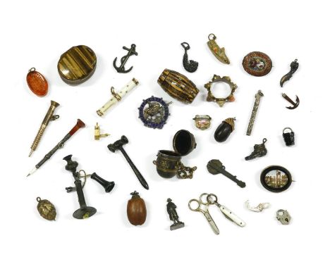 A collection of jewellery and miscellaneous items, to include a gilt and white metal acorn shaped needle case, lined in velve