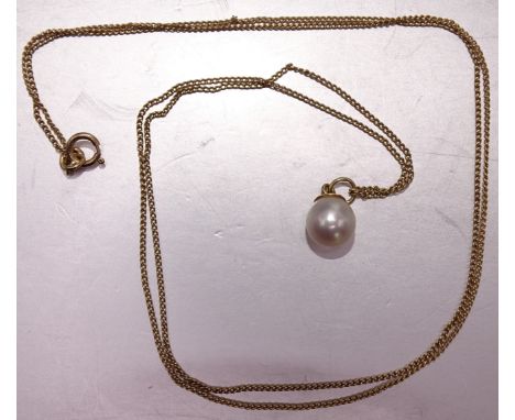 A cultured pearl pendant on 18ct fine curb-link neck chain, pearl 7.5mm, chain 60cm, 3.2g. 