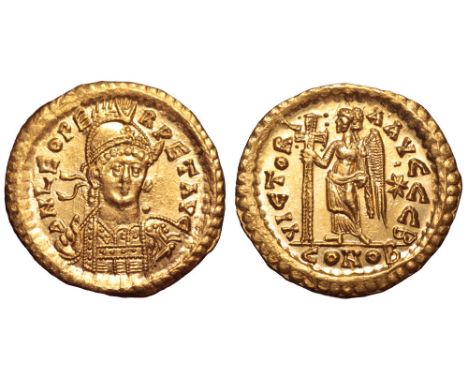 Leo I AV Solidus. Constantinople, circa AD 465-466. D N LEO PERPET AVG, helmeted, pearl-diademed and cuirassed bust three qua