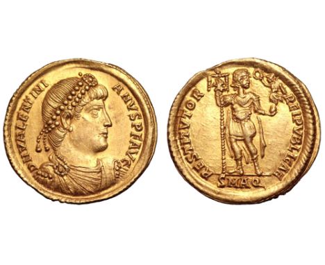 Valentinian I AV Solidus. Aquileia, September AD 364-367. D N VALENTINIANVS P F AVG, pearl-diademed, draped and cuirassed bus