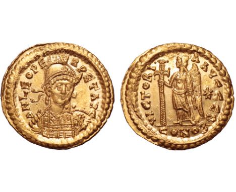 Leo I AV Solidus. Constantinople, circa AD 465-466. D N LEO PERPET AVG, helmeted, pearl-diademed and cuirassed bust three qua