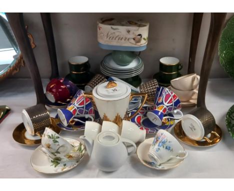 A quantity of cups and saucers 