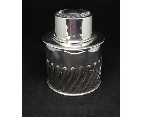 An Edw VII silver spiral tea caddy, Birmingham 1908, approx. 2.41oz.