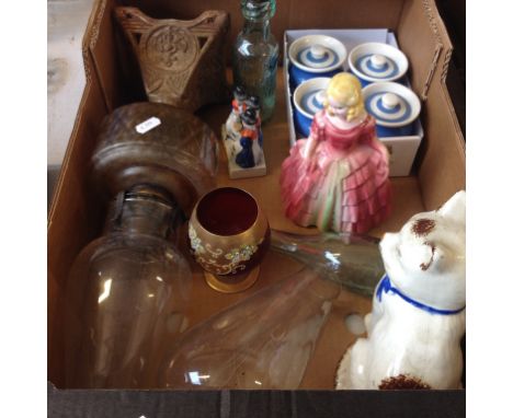 A BOX OF MISC. INCLUDING AN OIL LAMP, POT CAT, T.G. GREEN POTS T4O