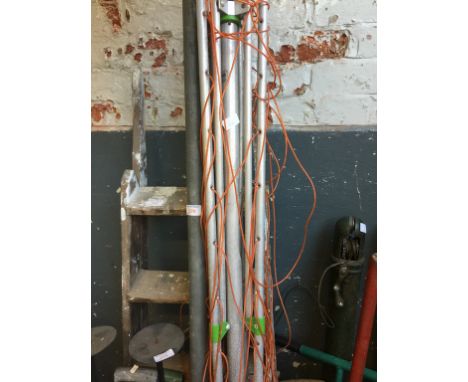 ROTARY WASH LINE AND METAL CLOTHES POLE