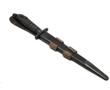 ribbed &amp; roped commando dagger &amp; scabbard