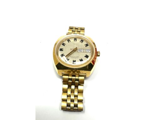 Vintage Timex automatic wristwatch the watch is ticking