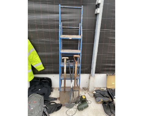 AN ASSORTMENT OF ITEMS TO INCLUDE A LADDER, GARDEN TOOLS AND A WATER PUMP 