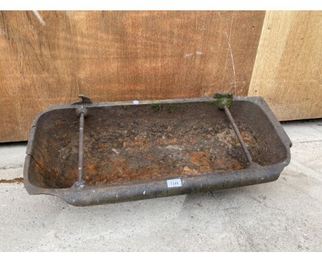 A VINTAGE CAST IRON WALL HANGING TROUGH/PLANTER (L:82CM W:35CM D:19CM) 