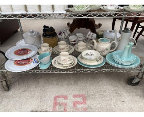 AN ASSORTMENT OF CERAMIC WARE TO INCLUDE PLATES, JUGS, AND TRIOS ETC 