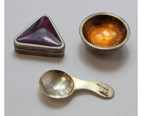 Silver and enamel triangular box by S. Blanckensee, Chester 1912 a similar salt and a small spoon. (3). Condition Report:Two 