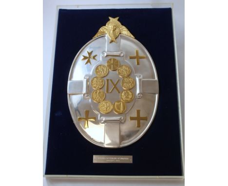 Silver parcel gilt plaque, 'Insignia of Europe', by R Comyns 1973, cased.&nbsp;18oz.