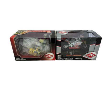 Guiloy 1/10th scale signed Valentino Rossi motorbikes, certificates of authenticity by Heroes Memorabilia (Spain), with April