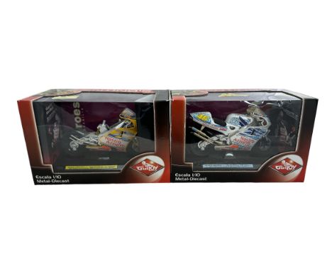 Guiloy 1/10th scale signed Valentino Rossi motorbikes, certificates of authenticity by Heroes Memorabilia (Spain), with April