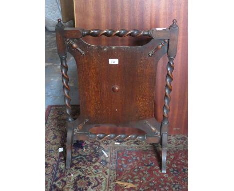 SMALL BARLEY TWIST OAK FIRESCREEN 