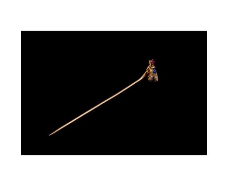 A bee shaped tie pin, Gold, Enamel applied element, Set with ruby and rose cut diamonds, 19th / 20th century, Unmarked, (sign