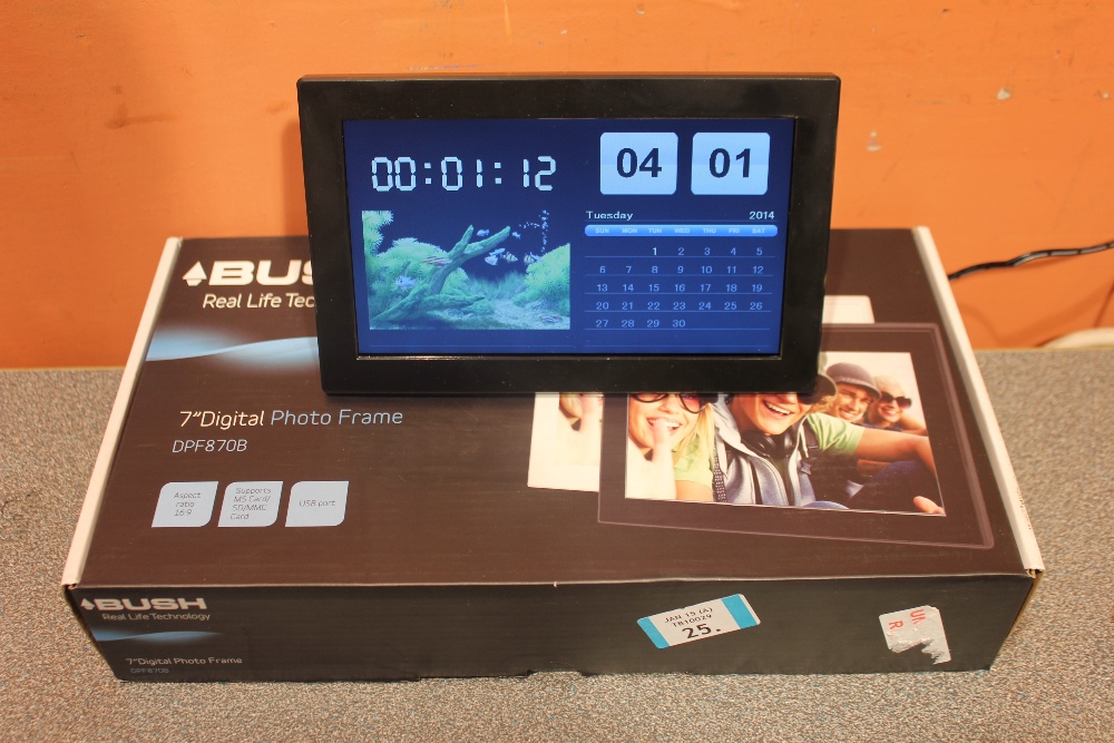 Boxed BUSH DF870B Black 7" Digital Photo Frame Powers On Displays An