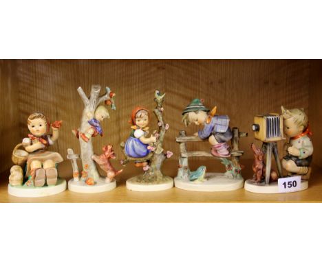 Five Hummel figures, tallest H. 15cm.