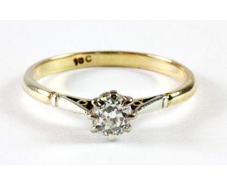 An 18ct yellow gold solitaire ring set with an old European cut diamond (Q.5).