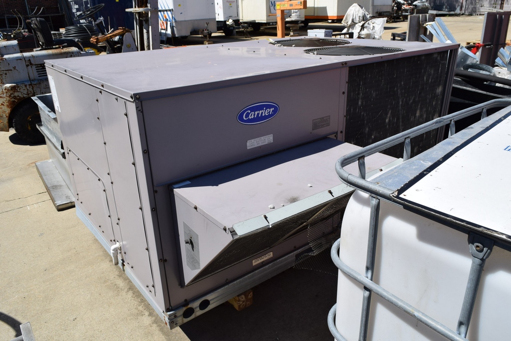 CARRIER MODEL 48TJE009511AA ROOF TOP AIR CONDITIONER